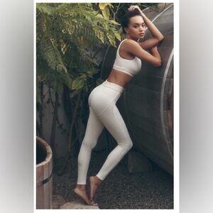 Alo Yoga Airbrush High Waist Heart Throb Legging - Oat Milk/White -LEGGING ONLY